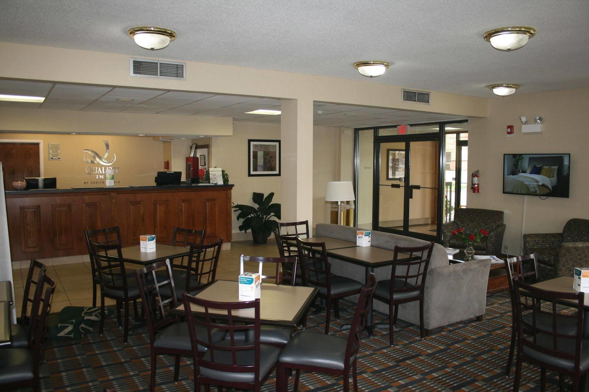 Quality Inn Fredericksburg-Central Park Area Kültér fotó