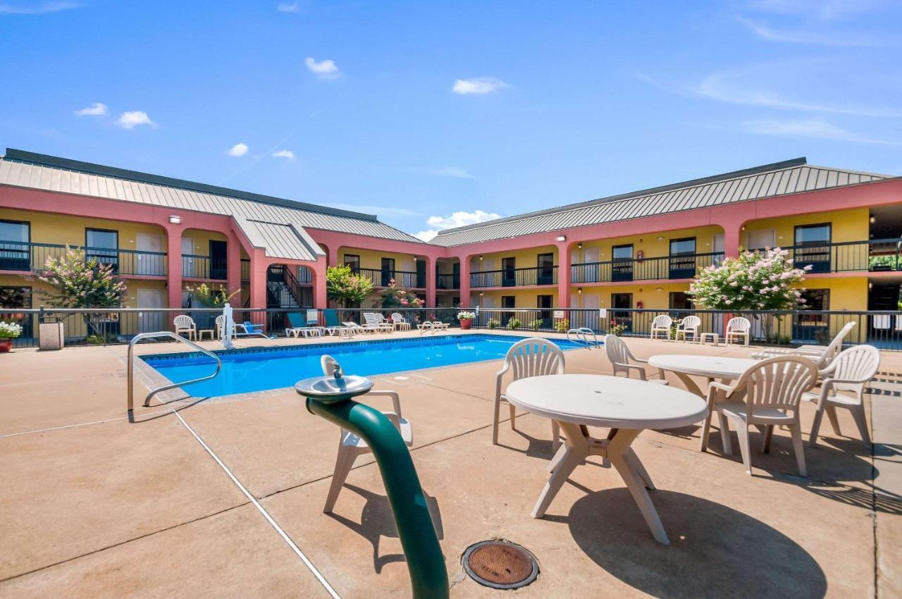 Quality Inn Fredericksburg-Central Park Area Kültér fotó